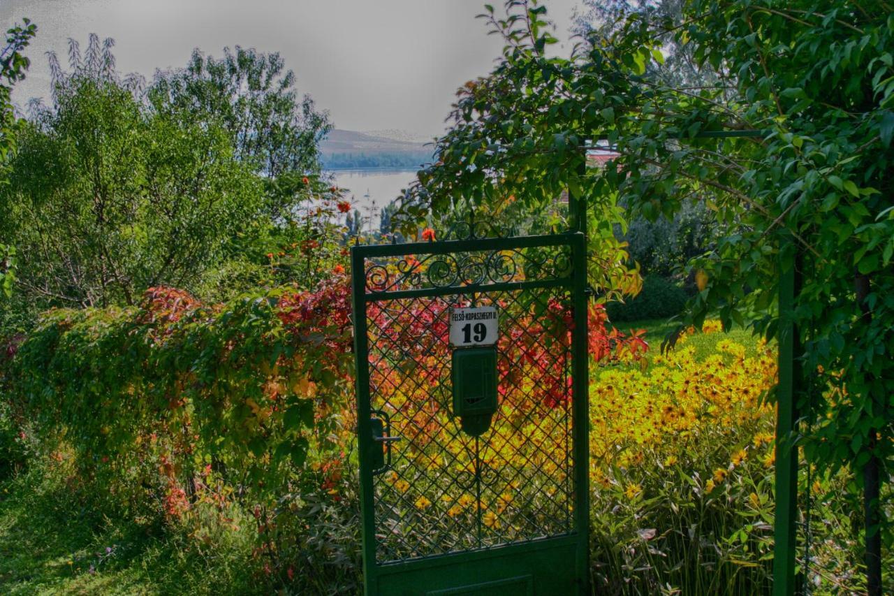 Panorama Apartment Tihany Exterior foto